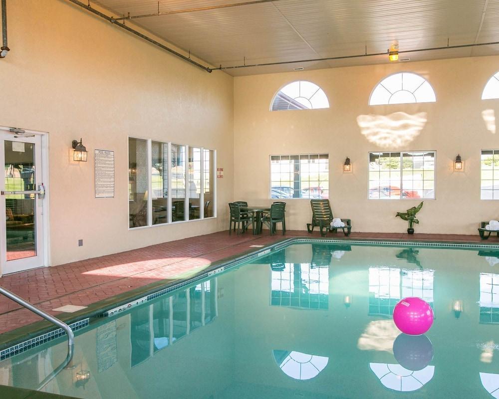 Comfort Inn Warrensburg Station Экстерьер фото