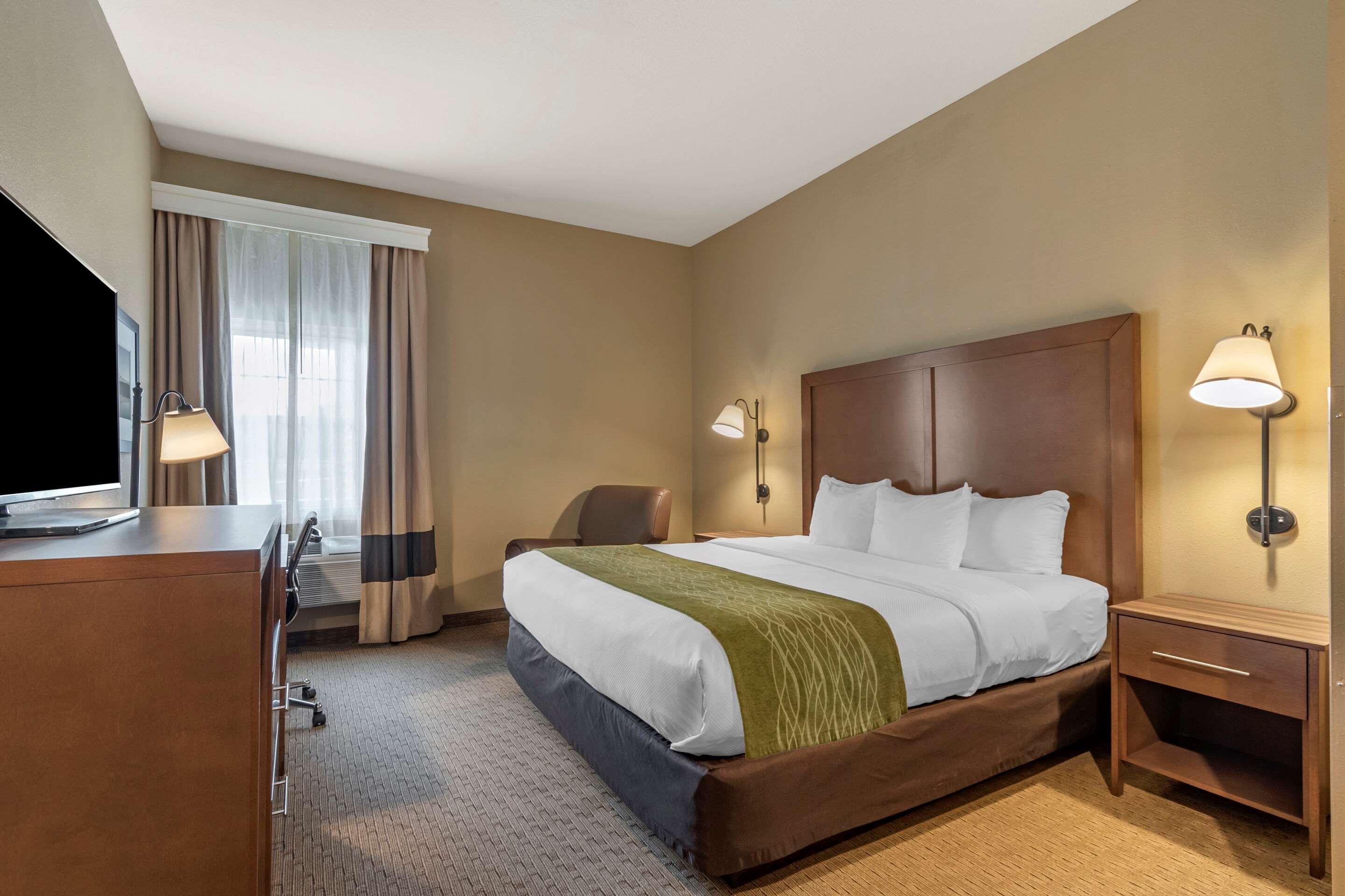 Comfort Inn Warrensburg Station Экстерьер фото