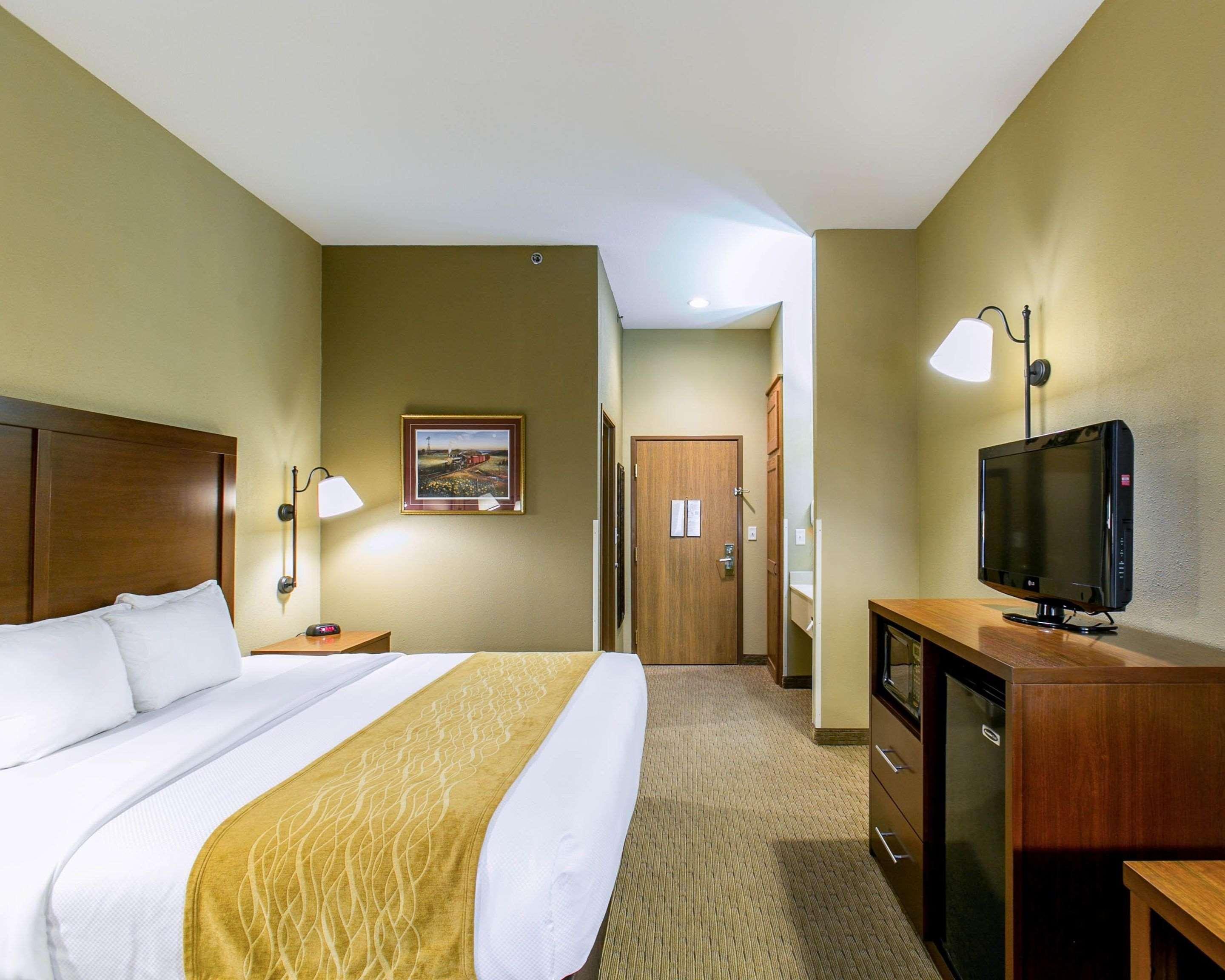 Comfort Inn Warrensburg Station Экстерьер фото